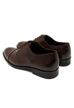 Veterschoenen - Brown -Stijlvolle Schoenen 526f87a58a4044049f33353edf24655f