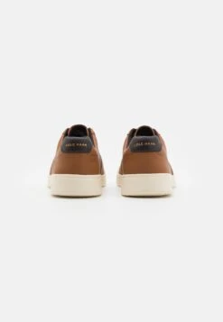 Cole Haan Grand Crosscourt Modern- Sneakers Laag - Tan/Ivory -Stijlvolle Schoenen 52b8a2260d744d3aaeeea7f4f5687019