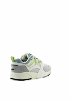 Karhu Sneakers Laag - Grigio Chiaro -Stijlvolle Schoenen 736bb6bfa87943a7bfcd483d1496c50e