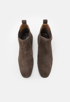 Florence Chelsea - Korte Laarzen - Brown 11 Florence Chelsea - Korte Laarzen - Brown -Stijlvolle Schoenen 80f7f27a93ad4eb2a6beea1647f01fe6