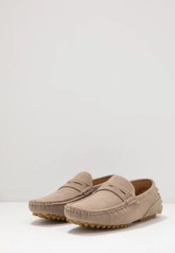 Pier One Unisex - Mocassins - Taupe 10 Pier One Unisex - Mocassins - Taupe -Stijlvolle Schoenen 8db2ebcd0d58417e91782ba204cb2b61
