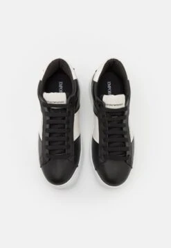 Emporio Armani Zar - Sneakers Laag - Black/Off White -Stijlvolle Schoenen 95b9c996496c49798339503111513429