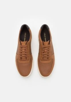 Cole Haan Grand Crosscourt Modern- Sneakers Laag - Tan/Ivory -Stijlvolle Schoenen a7118559274947639b12adda79074f4a