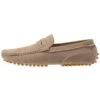 Pier One Unisex - Mocassins - Taupe 1 Pier One Unisex - Mocassins - Taupe -Stijlvolle Schoenen a93cff17a51d4a77885140d785773704