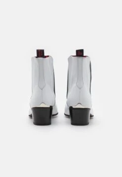 Manero Unisex - Cowboy-/Bikerlaarsjes - White 10 Manero Unisex - Cowboy-/Bikerlaarsjes - White -Stijlvolle Schoenen b4e28512a5b14958b05402f901bce662