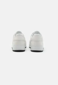 COPENHAGEN Sneakers Laag - White 10 COPENHAGEN Sneakers Laag - White -Stijlvolle Schoenen eab1c3d4c8044f72be5e6755921aa50c